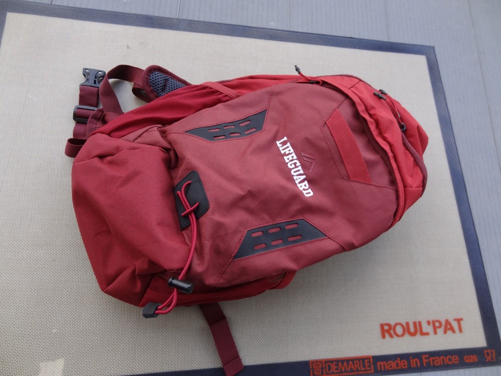 Quest Hydration Backpack 2L -Red Maroon -"LIFEGUARD"