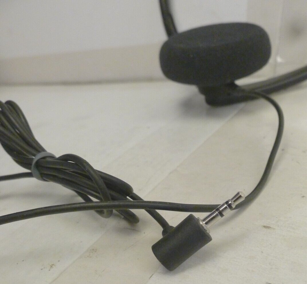 Microsoft Xbox 360 Wired Gaming Headset - Black with moveable Mic - Used