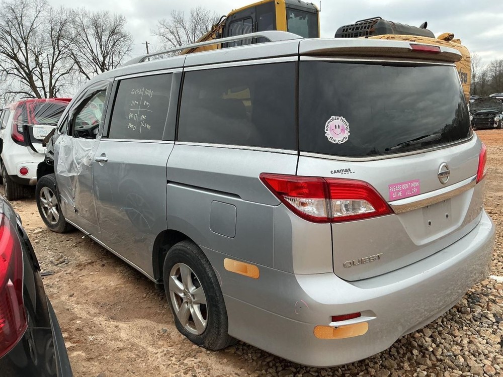 QUEST 2015 Glove Box 4986446