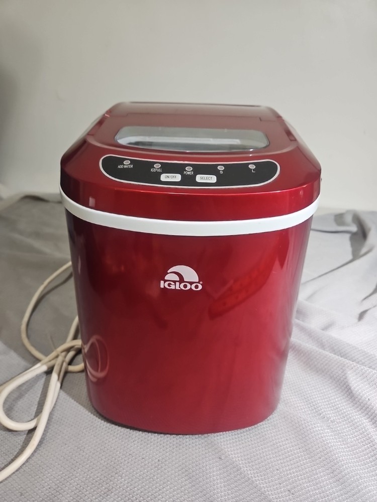 Igloo Portable Ice Cube Maker Model No. ICE102-RED