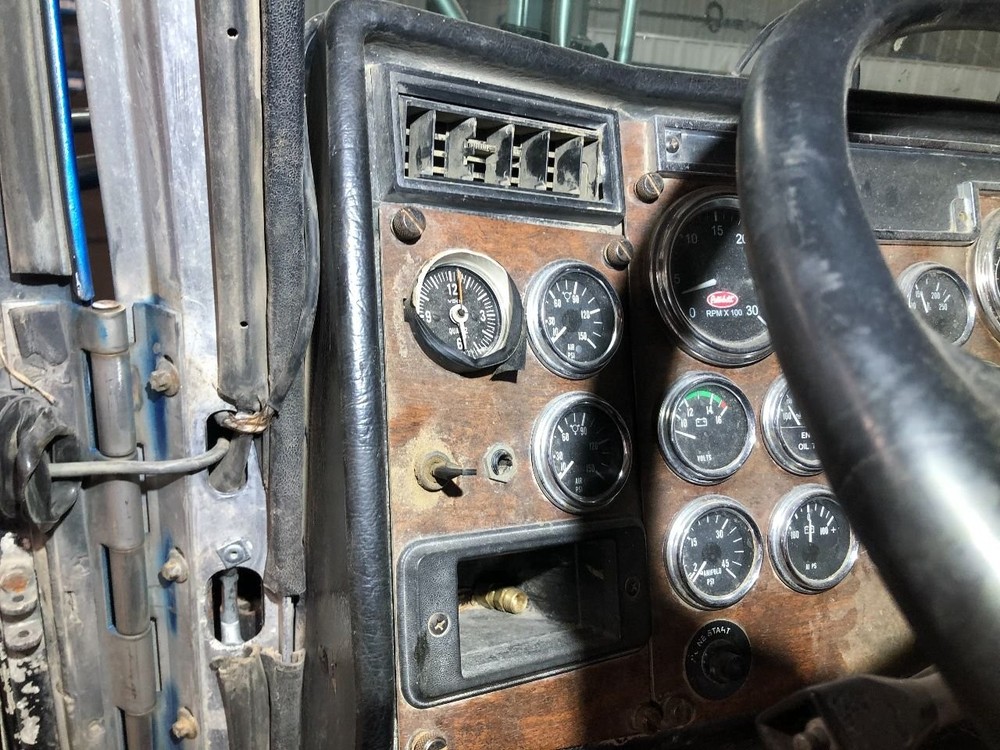 1986-2000 Peterbilt 378 GAUGE AND SWITCH Dash Panel - Used