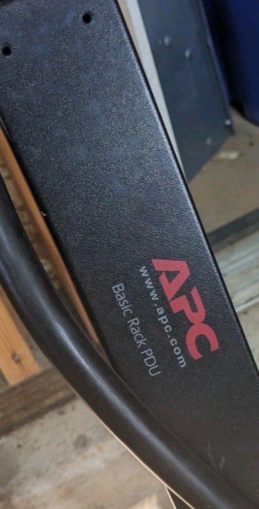 APC AP7541 Basic Rack PDU RACK- AC 200/208