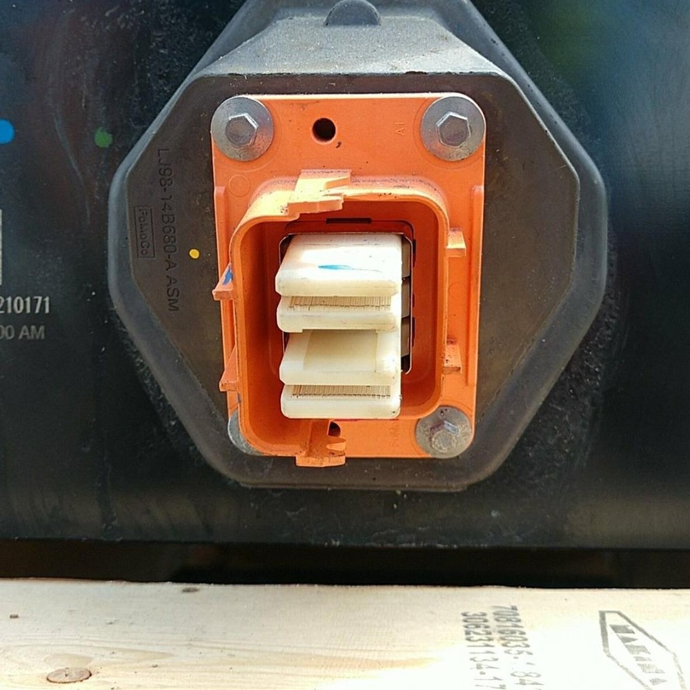 2023 MACH-E COMPLETE MAIN BATTERY - NO DAMAGE - LOW MILES