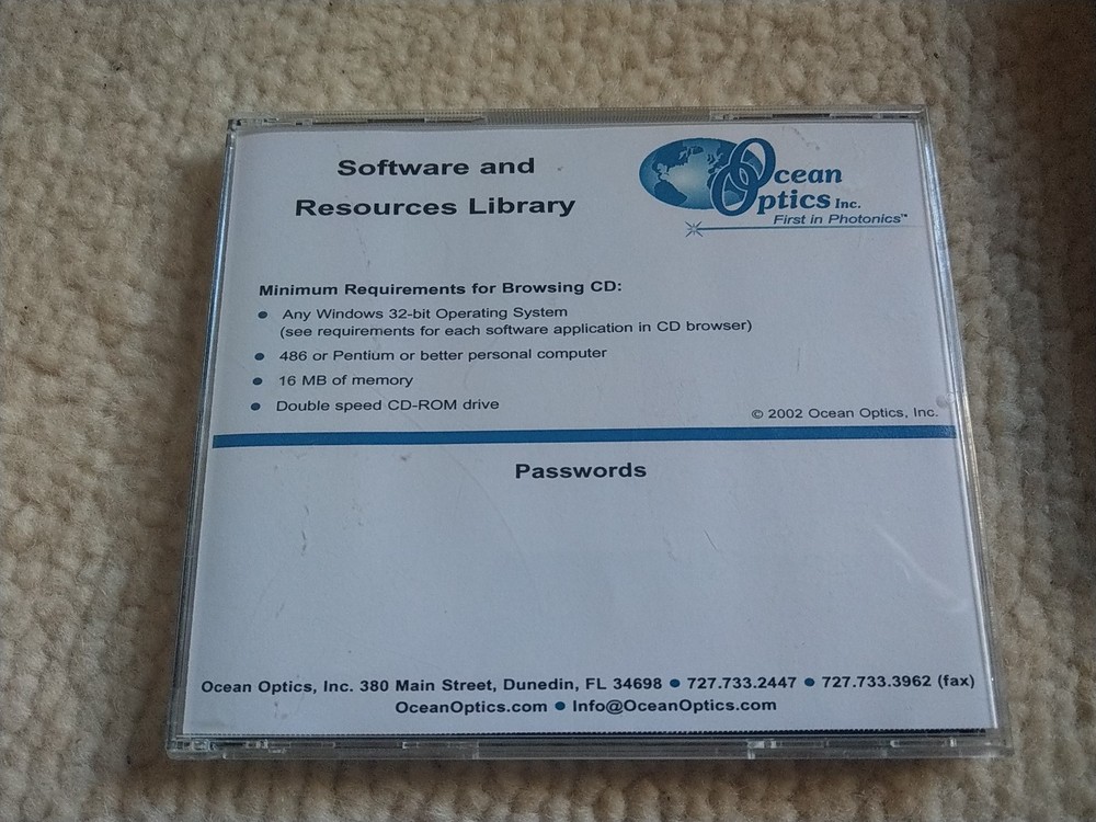Ocean Optics HR2000 High Resolution Spectrometer w/ Software CD and Fiber Cable