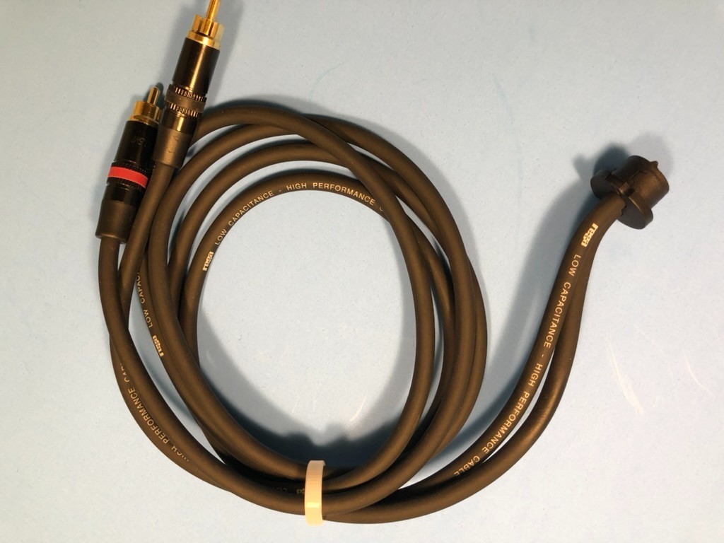 Rega RB330 External Cable In Excellent Condition