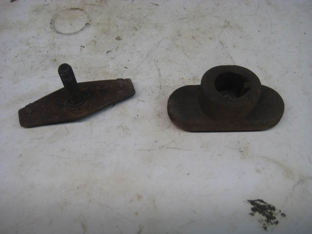 22" MTD Yard Machines Push Mower Blade Mount & Attaching Bolt