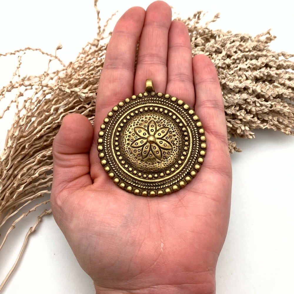 Large Round Solid Brass Floral Pendant (2 Variations) (BP62)