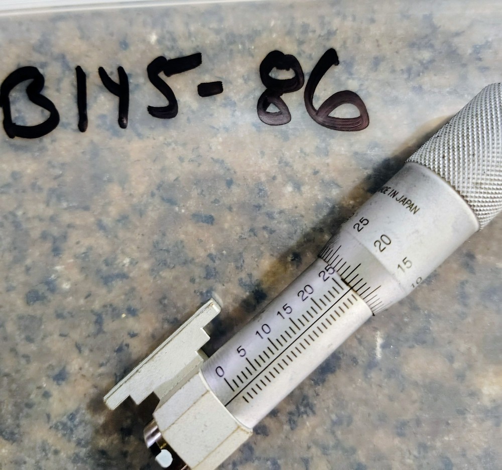 MICROMETER HEAD ZERO-ADJUSTABLE THIMBLE 0-30mm RANGE 0.01mm WITH MOUNT BRACKET