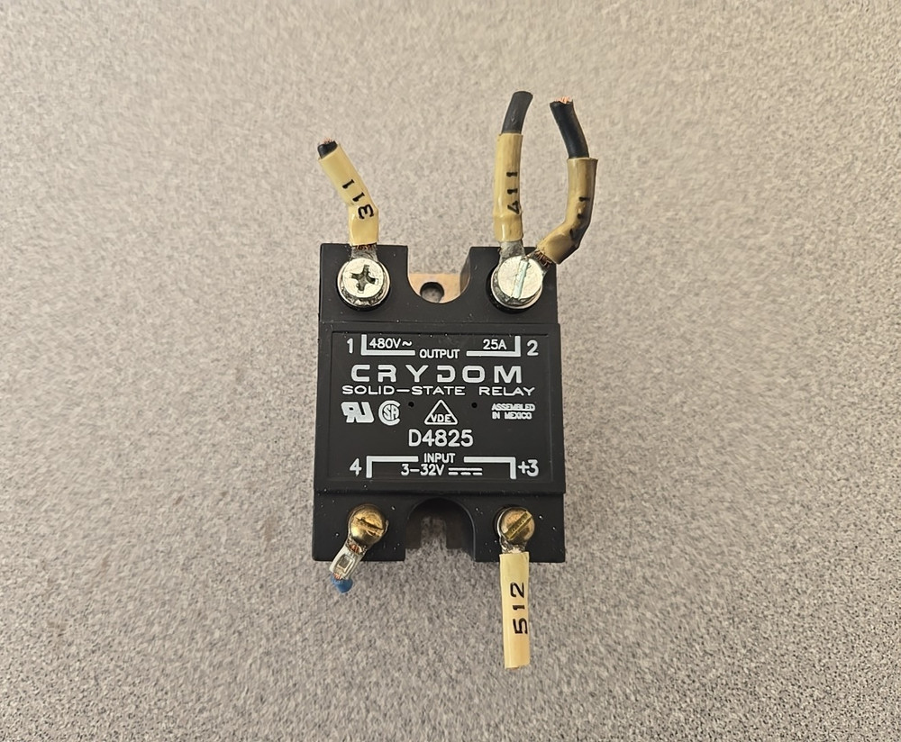 CRYDOM D4825 Solid State Relay Output 480VAC 25A Input 3-32VDC