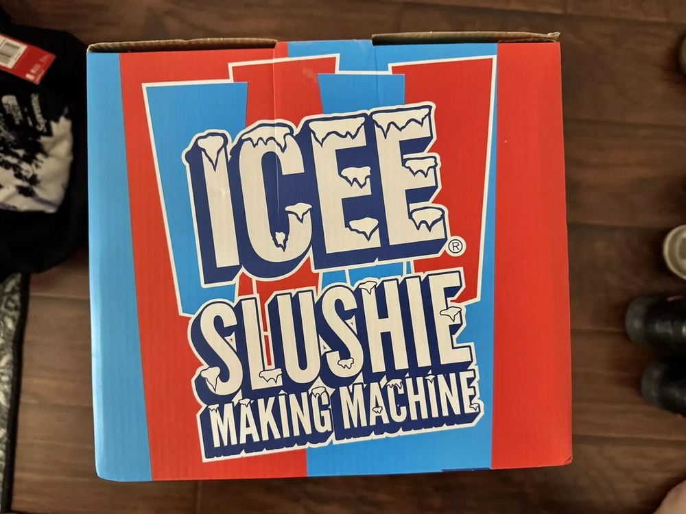 SUPREME ICEE SLUSHIE MAKING MACHINE - IN HANDS