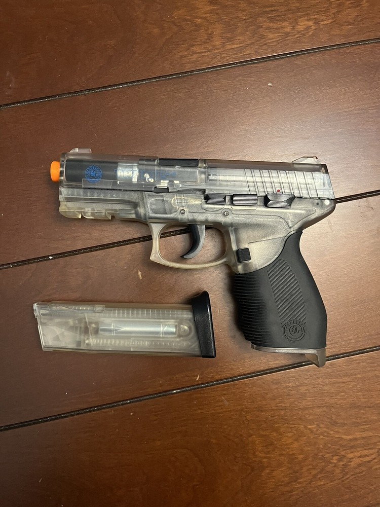 Taurus pT 24/7