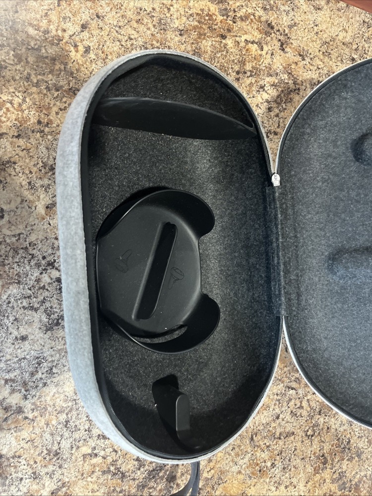 Meta Quest Head Set Container