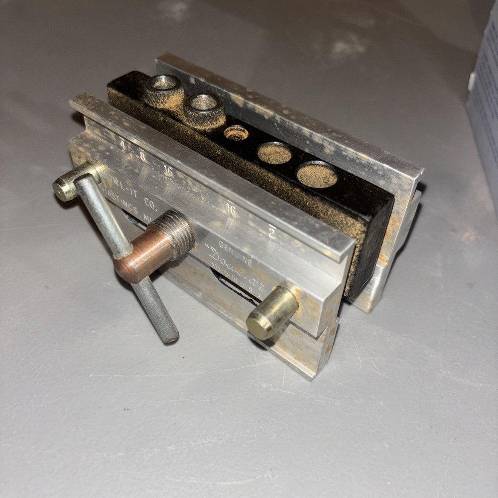 Dowl-it Self Centering Dowel Drill Guide Model No. 2000 Original Box