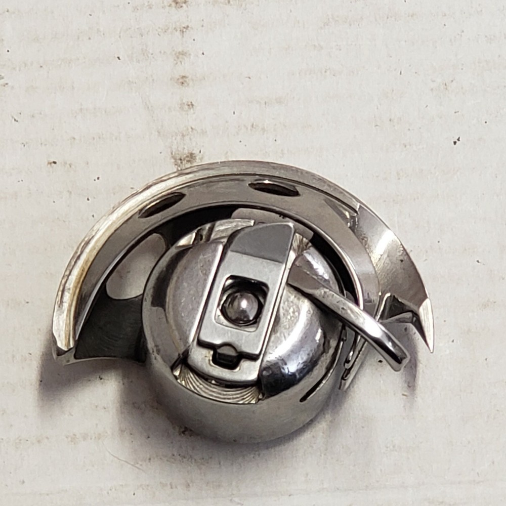 3PC GENUINE SHUTTLE HOOK "J" + BOBBIN CASE "J"+ BOBBIN FOR SEWING MACHINE B3.8