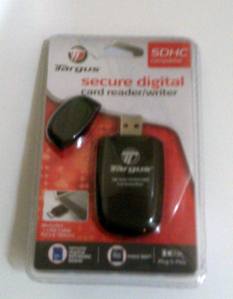 Targus Secure Digital Card Reader/Writer SDHC Compatible TGR-SD20 w/USB able