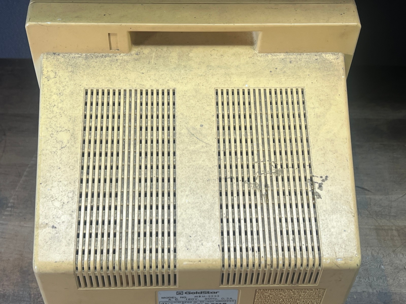 Goldstar MBM-2233 Vintage Monitor for Apple II Atari C64 1984 - 12" screen