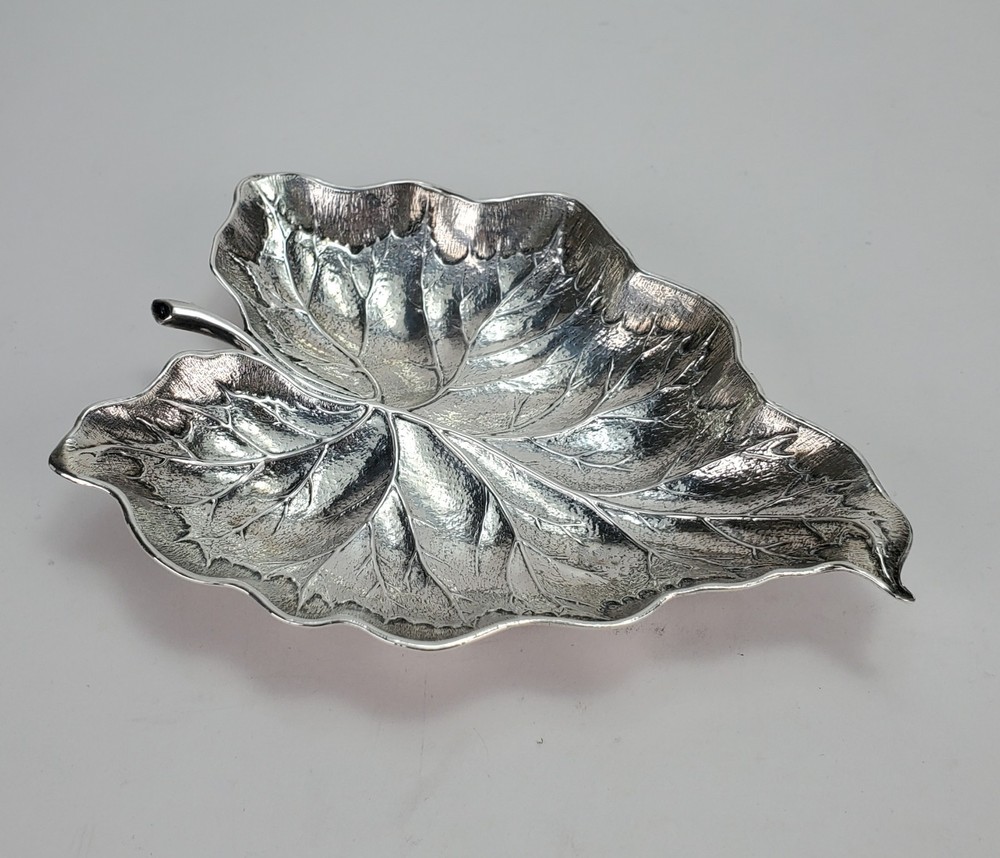 Buccellati Sterling Silver Arum Leaf Medium Dish Repoussé Bowl 5.5"