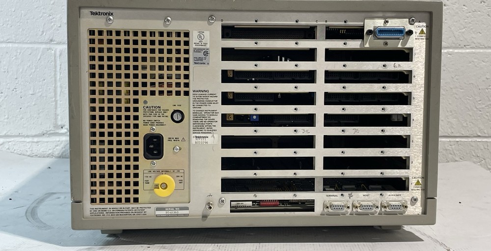 Tektronix DAS 9200 Series Digital Analysis System Mainframe
