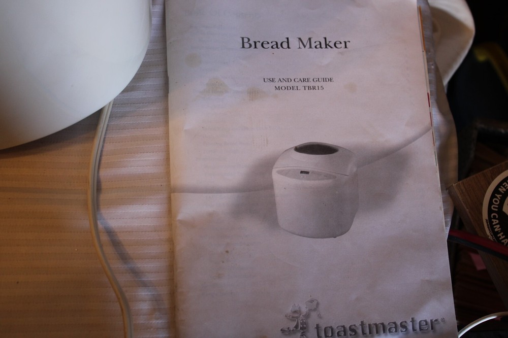 Toastmaster Automatic Bread Maker Machine TBR15 Manual EUC Works!!