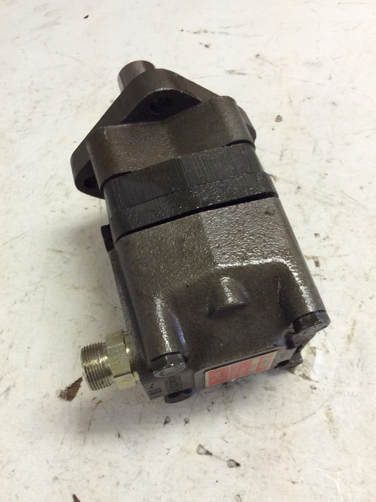 Danfoss Hydraulic Motor 151F0201 2 OMS100