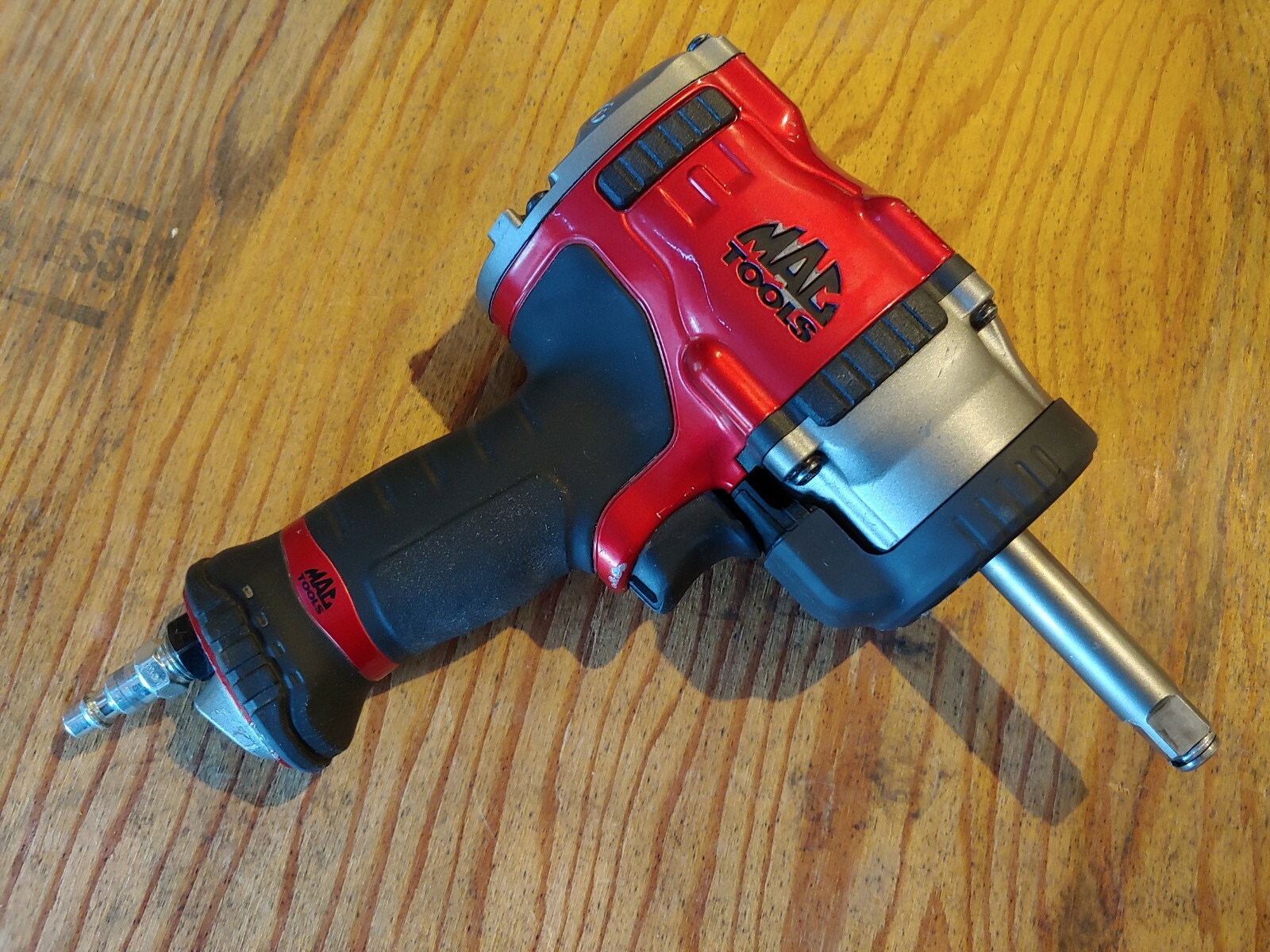 mac tools 1/2 high performance long anvil impact w/ rechargable light