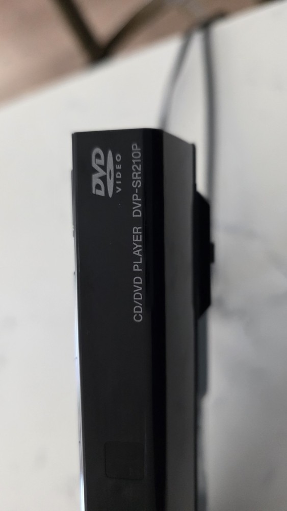 Sony DVP-SR201P DVD Player With Remote - Fully Functional