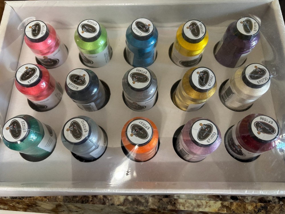 FLORIANI EMBELLISH FLAWLESS THREAD 15 SPOOLS 60 WT. 1000M POLYESTER THREAD R&k