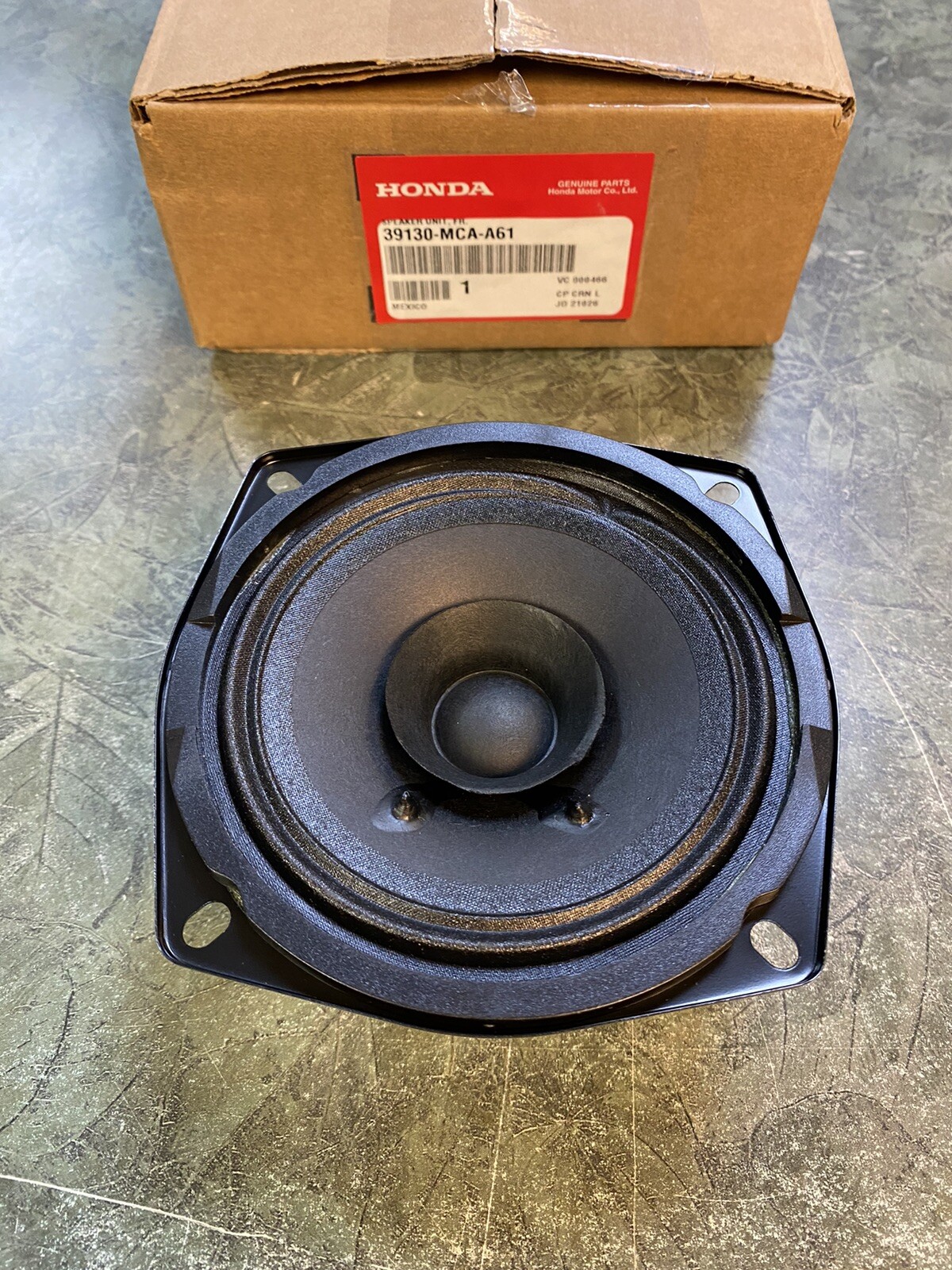 Honda GL1500/A/SE/I GL1500CF Gold Wing Valkyrie Front Speaker OEM 39130-MCA-A61