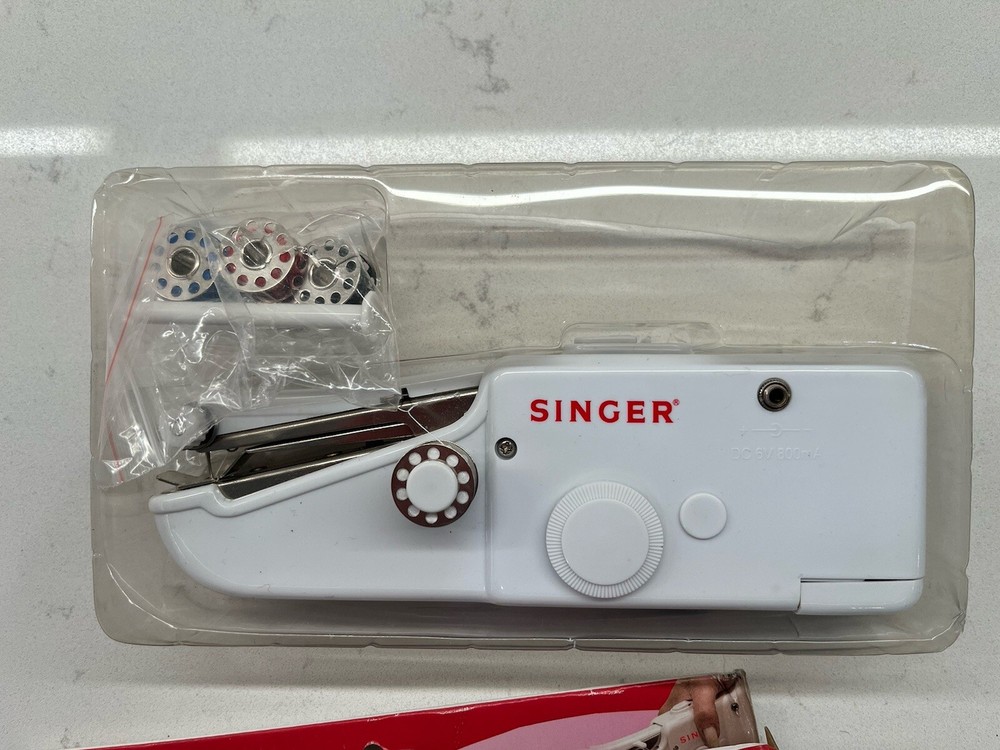 Singer Stitch Sew Quick Mechanical Sewing Machine With Box