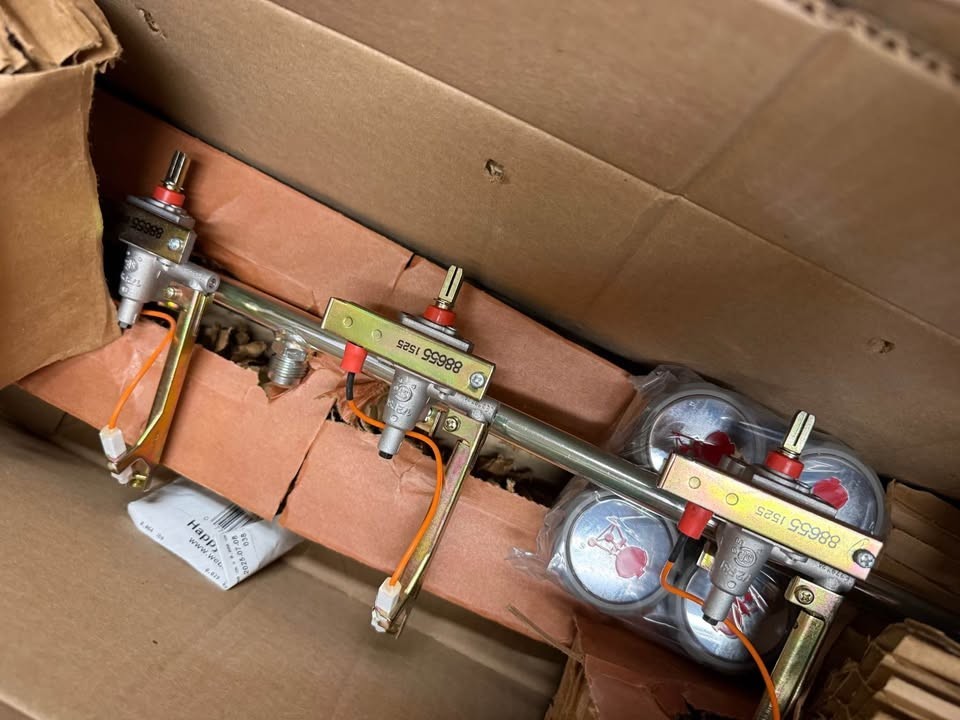 Weber Propane Manifold Assembly With Control Knobs, Summit