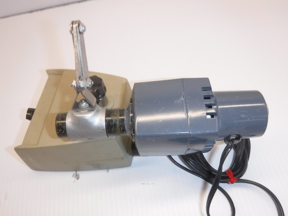 Scientific Instruments Model: 650 115V. 60Hz. 26V.A. Adjustable Illuminator