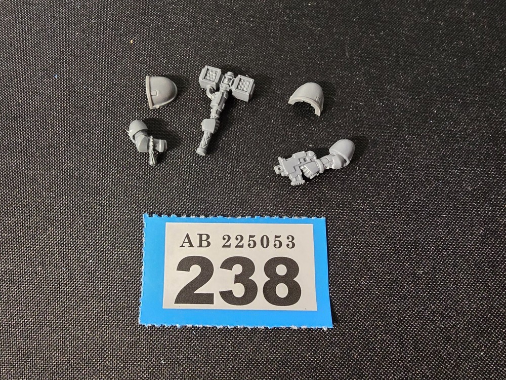 Games Workshop Warhammer 40k Bits Space Marines Sergeant Upgrade Parts