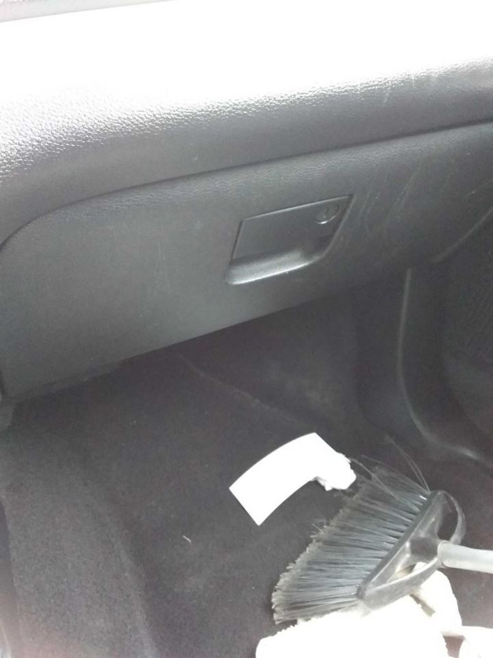 JOURNEY   2016 Glove Box 3185142