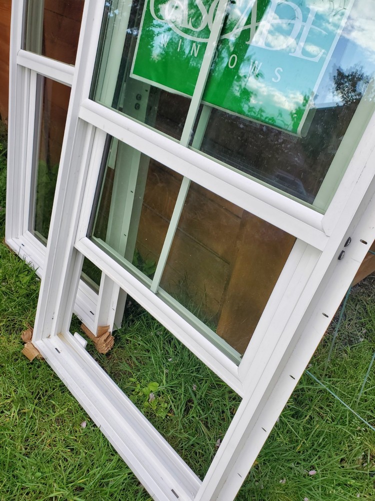 Cascade Window - Single-Hung - Double Pane -Vinyl Window 24x36 White Grid