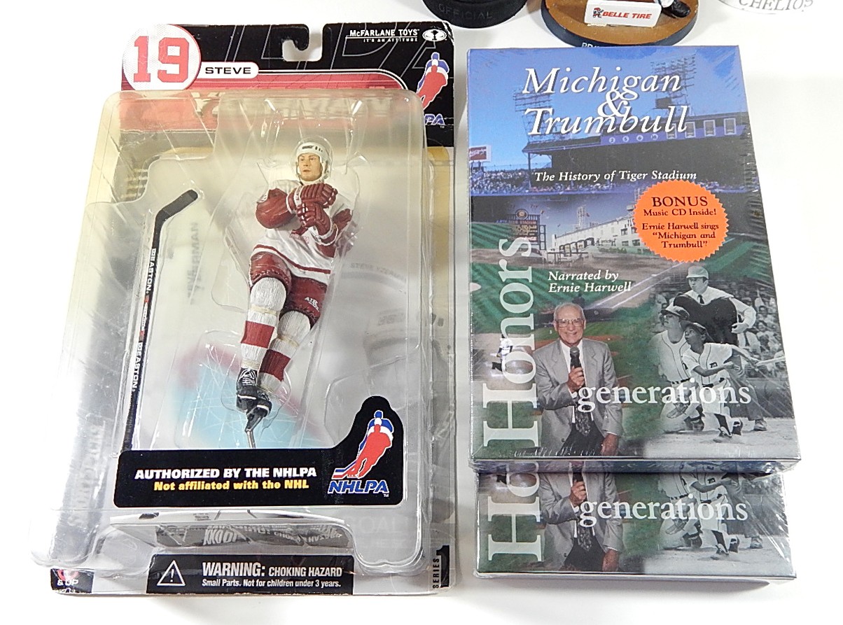 Detroit Collectibles Lot Red Wings Tigers Bobbleheads Balls Puck Stick Stubs ++