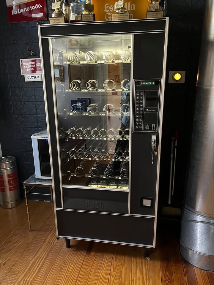 Automatic Products Snackshop 111-112 Vending Machine Refurbished