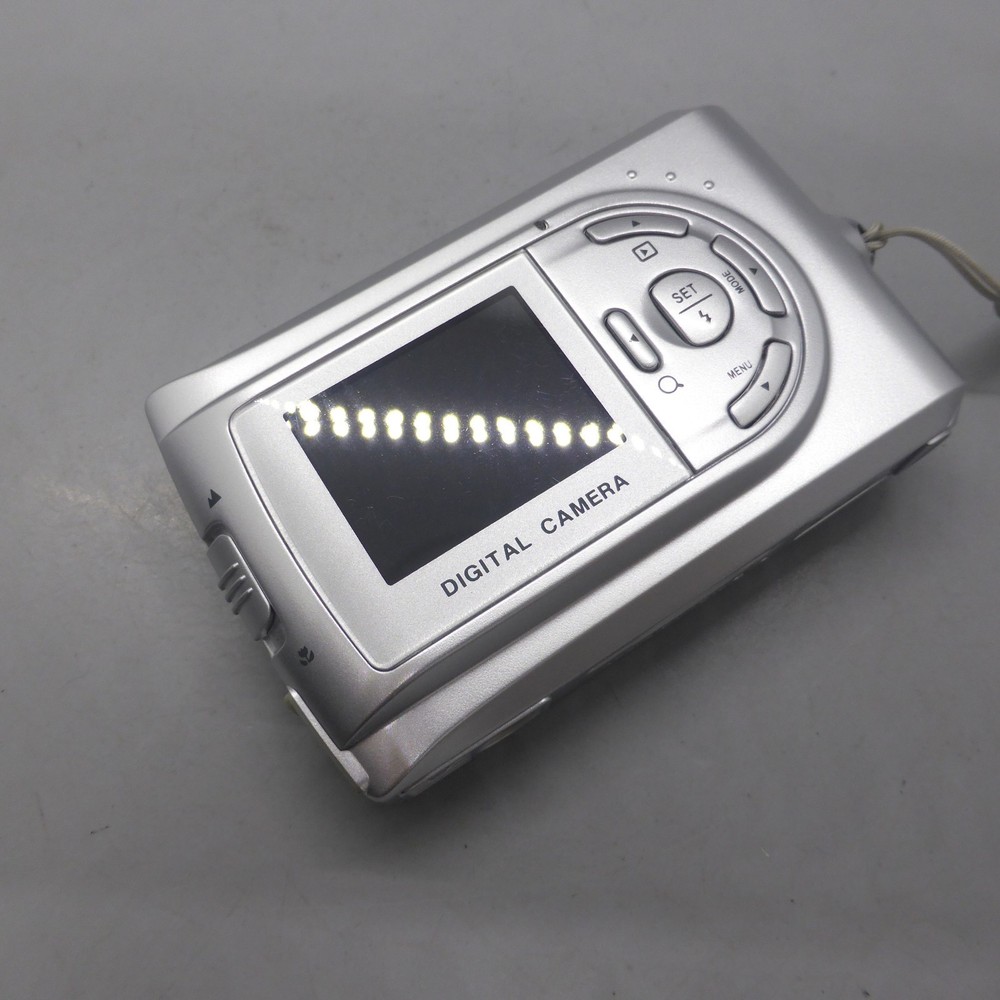 Vivitar Digital Camera Vivicam 3786s 3.2MP Silver Tested