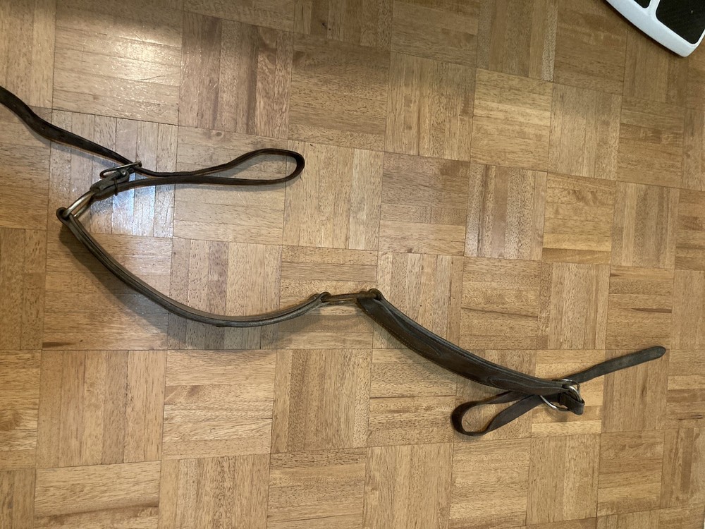 Roughout Leather Tripping Collar