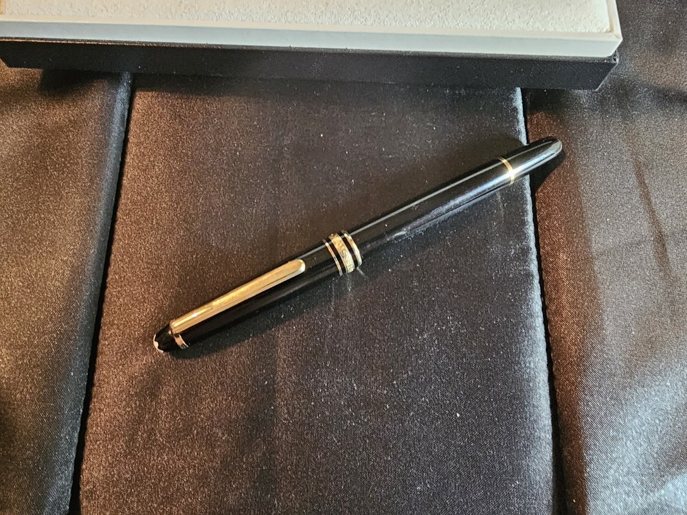 MONTBLANC PEN