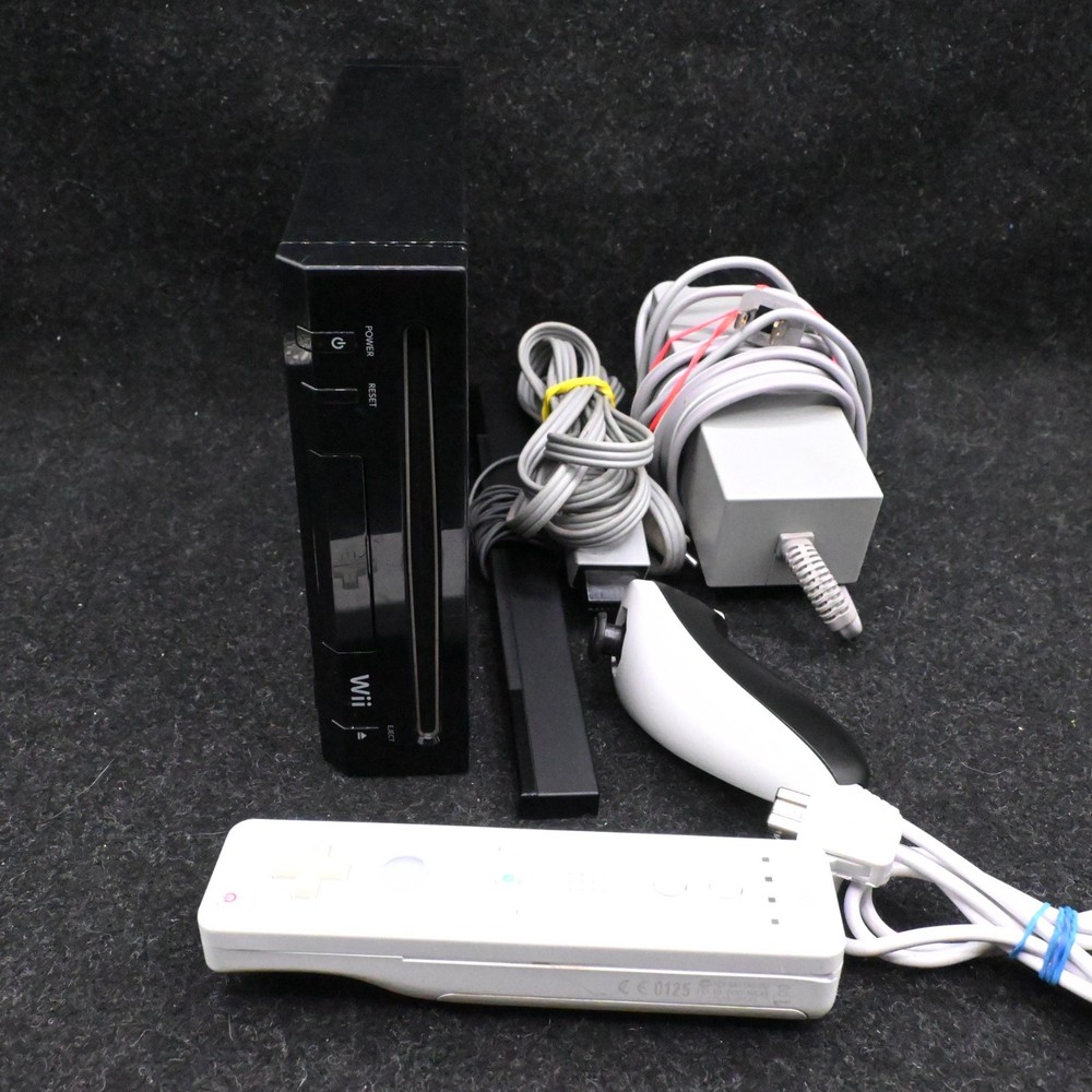 NINTENDO WII BLACK CONSOLE RVL-101 BUNDLE W/ CONTROLLER NUNCHUK SENSOR & CABLES