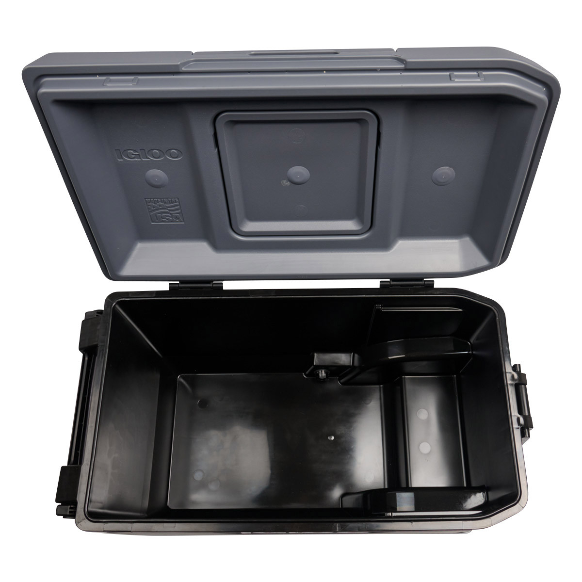 Igloo 90QT MaxCold Rolling Cooler