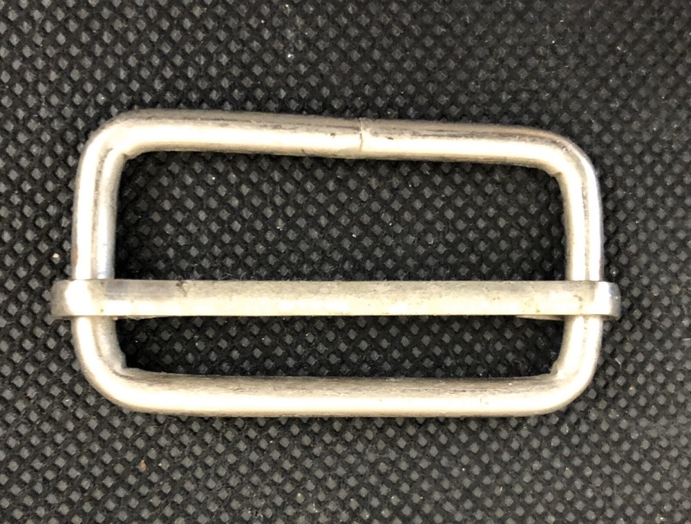 Metal Hardware for a Cloth Strap