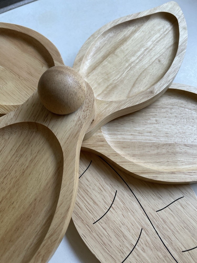 Bamboo Cheese Board With Leaves