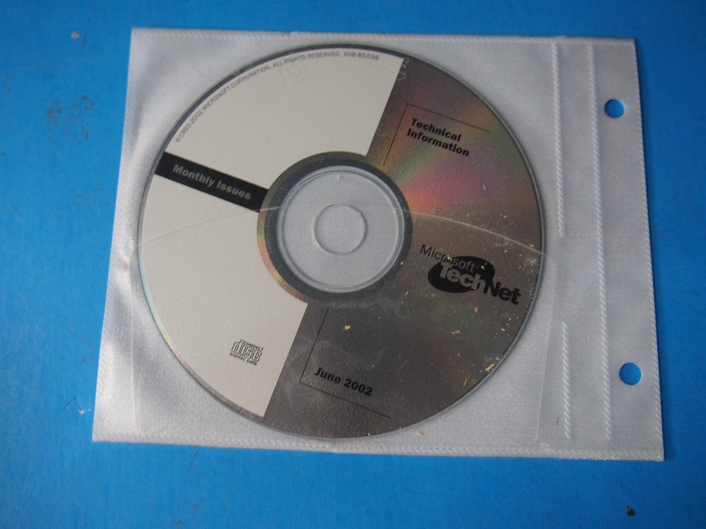 ITHistory (2004/09) IBM PC Software: MICROSOFT TechNet CDs 2004 2003 2002