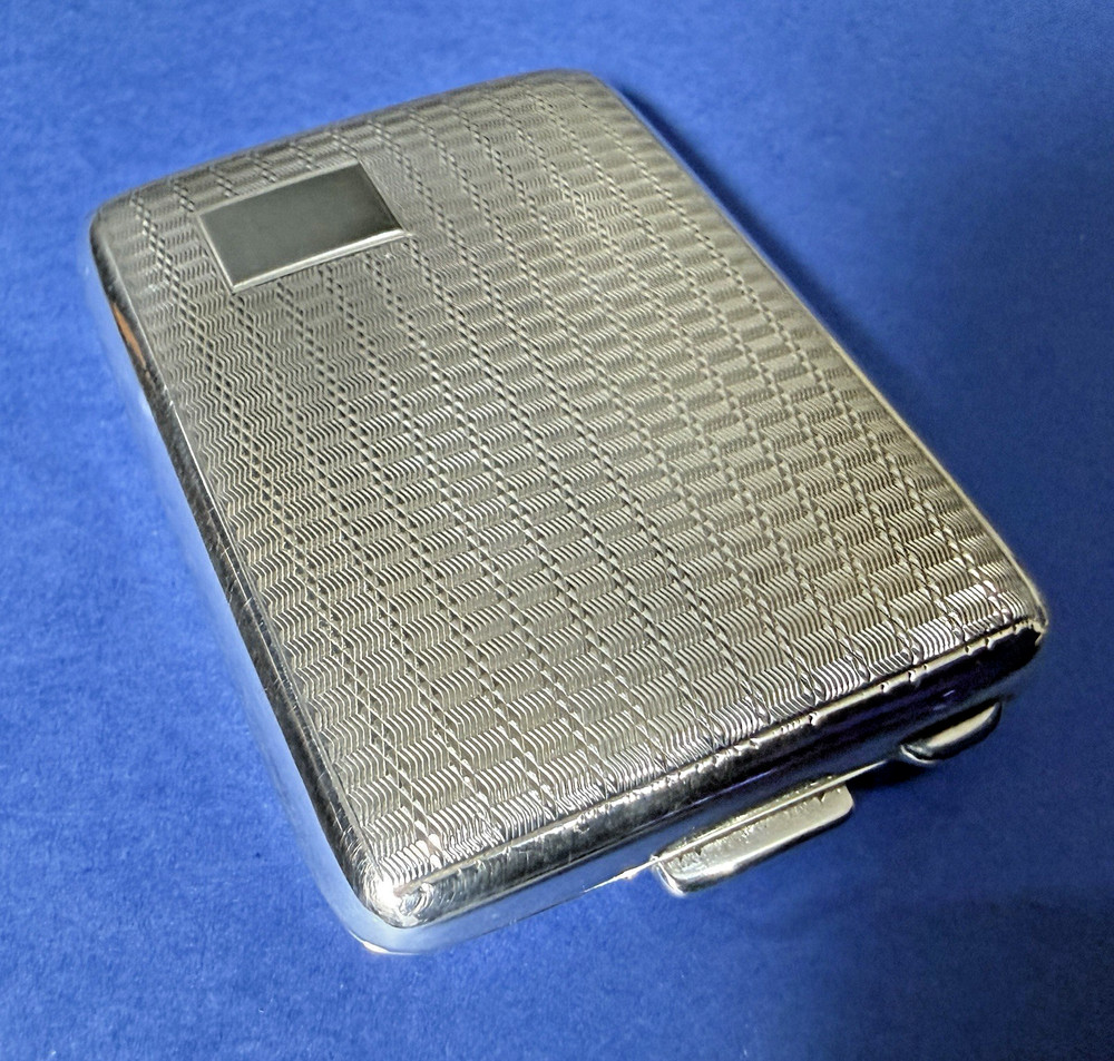 SOLID SILVER ENGINE TURNED BOOK MATCH HOLDER B'HAM 1926 BY FREDRICK FIELD
