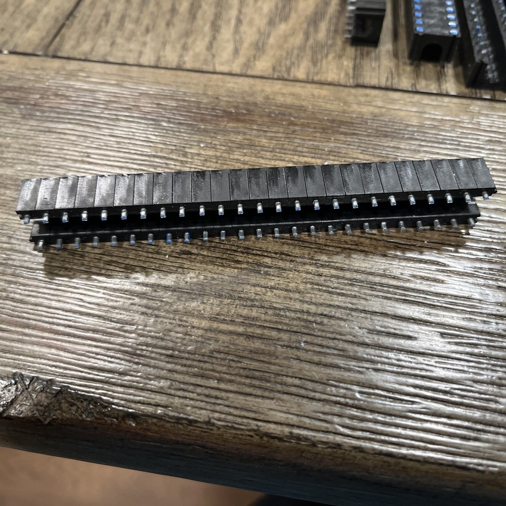 RB-2 Value Strip Cable Clips 325 total clips