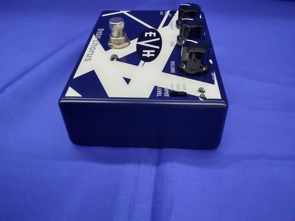 MXR EVH30 EVH 5150 CHORUS Analog chorus