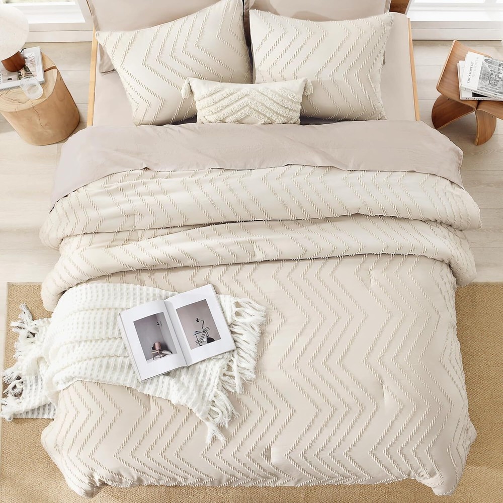 Beige comforter set, 3-piece tufted bedding comforter set with fluffy down.