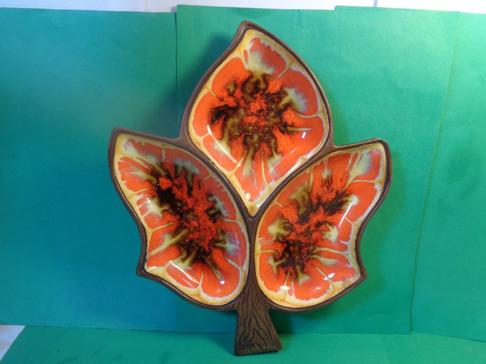 Sectional Leaf Pattern Serving Tray/Dish, #377, Treasure Craft (Used/EUC)