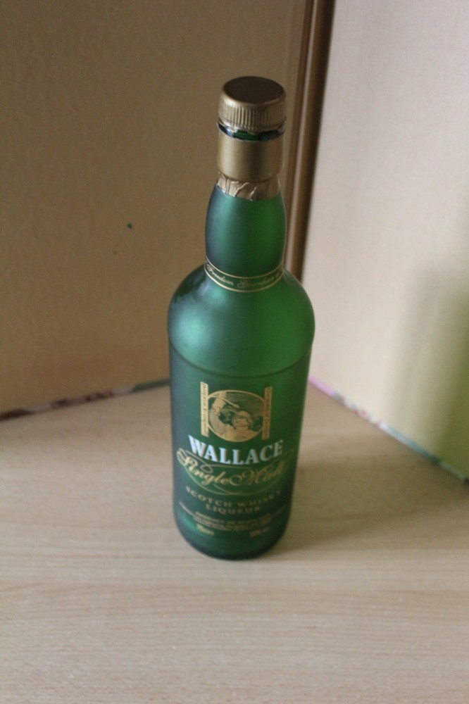 WALLACE WHISKY EMPTY BOTTLE - 70cle SIZE